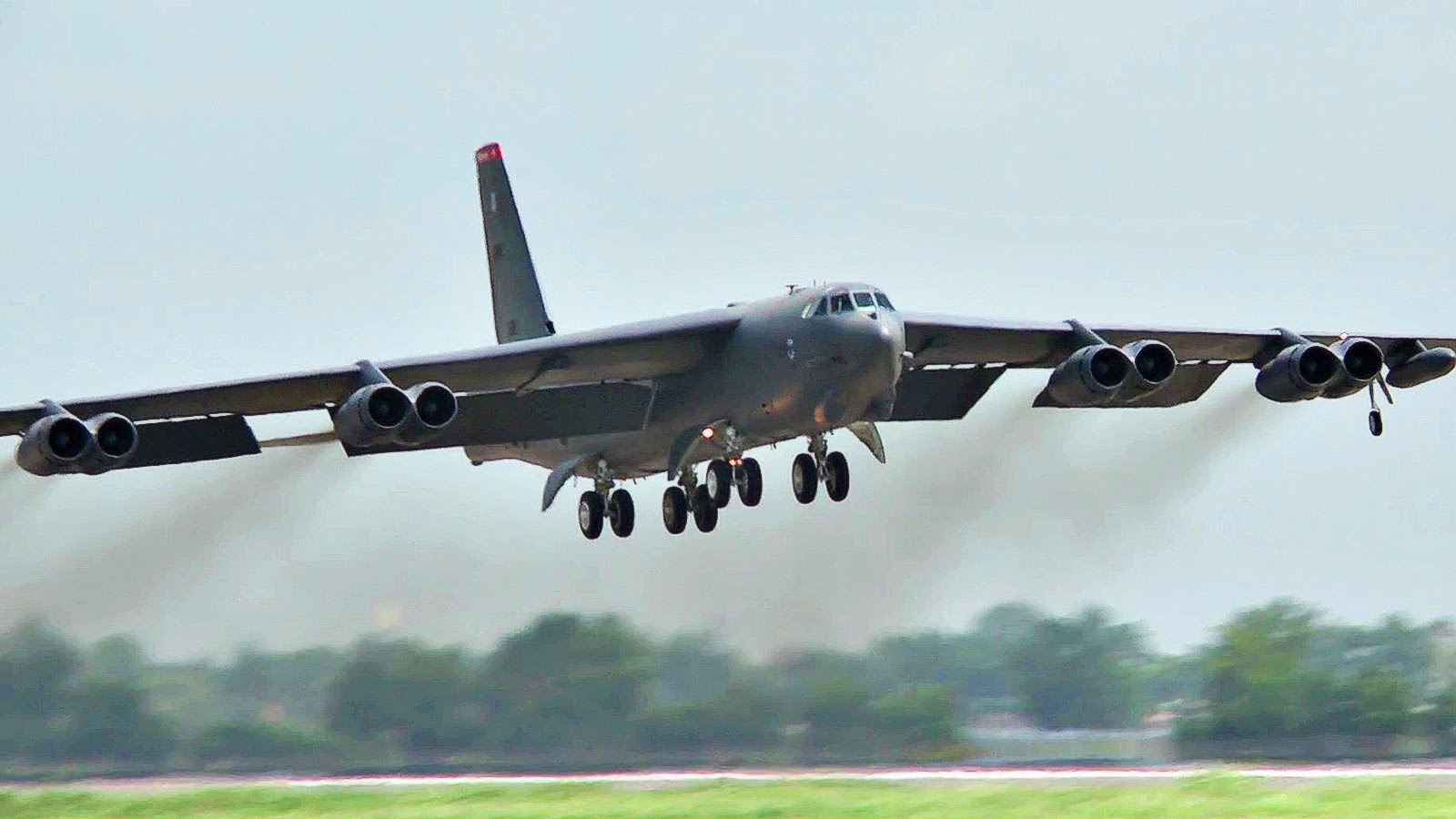 B-52 Stratofortress Bombers Land In Qatar | AIIRSOURCE